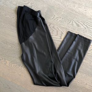 Maternity “leather look”leggings